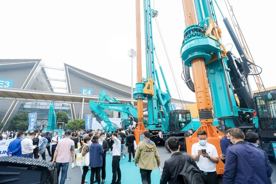 何清華出席長沙國際工程機(jī)械產(chǎn)業(yè)鏈發(fā)展峰會(huì)，走“雙循環(huán)”道路關(guān)鍵在于“要做好自己的事情”