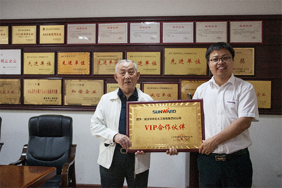 創(chuàng)富故事：合作十一年，贊嘆山河產(chǎn)品經(jīng)久耐用