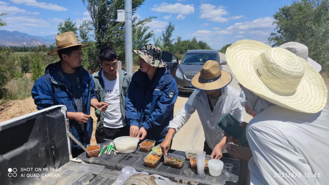 致敬！戰(zhàn)斗在風(fēng)沙中的特種裝備團(tuán)隊(duì)