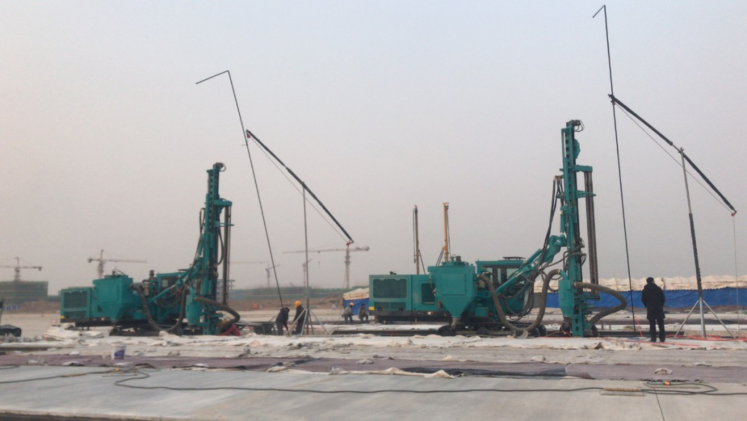 北京大興機(jī)場，山河智能鑿巖設(shè)備曾助力新技術(shù)落地 | 百年風(fēng)華筑錦繡山河（2）