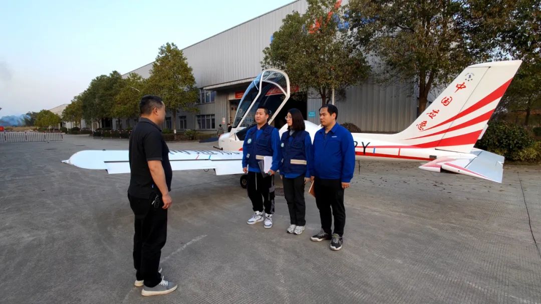 火情就是命令！湖南航空應(yīng)急救援隊山河機組展現(xiàn)“山河速度”