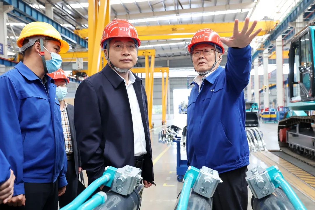 中鐵二十局黨委書記、董事長(zhǎng)雷位冰帶隊(duì)拜訪山河智能