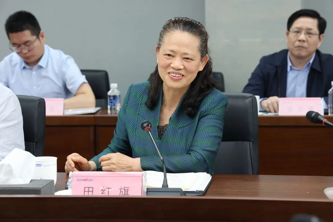 深化產學研合作！中南大學校長、中國工程院院士田紅旗率團拜訪山河智能