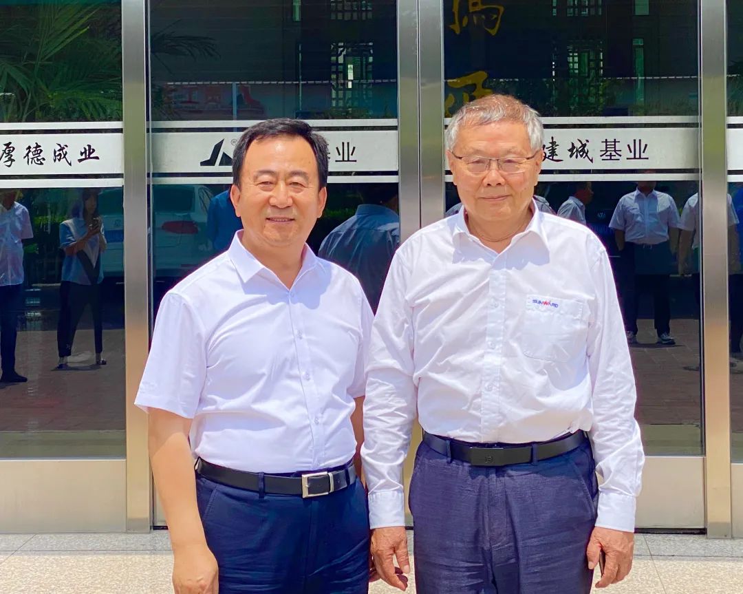 攜手共贏！何清華帶隊(duì)赴天津建城基業(yè)集團(tuán)拜訪交流