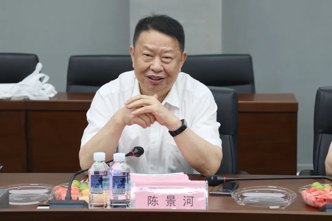 紫金礦業(yè)集團黨委書記、董事長陳景河蒞臨山河智能考察交流