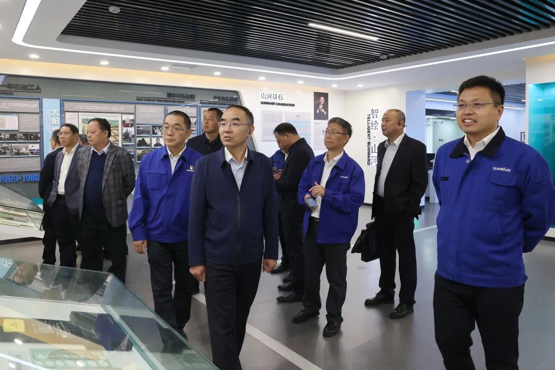 強強聯(lián)合，夯實湖南工程建設湘軍！山河智能與湖南路橋簽訂戰(zhàn)略合作協(xié)議