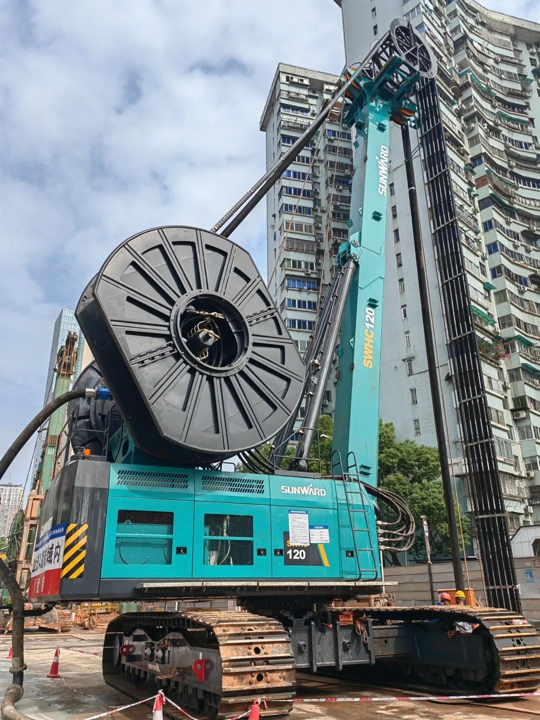 首戰(zhàn)創(chuàng)佳績！山河智能雙輪銑槽機(jī)助建長沙地鐵7號線