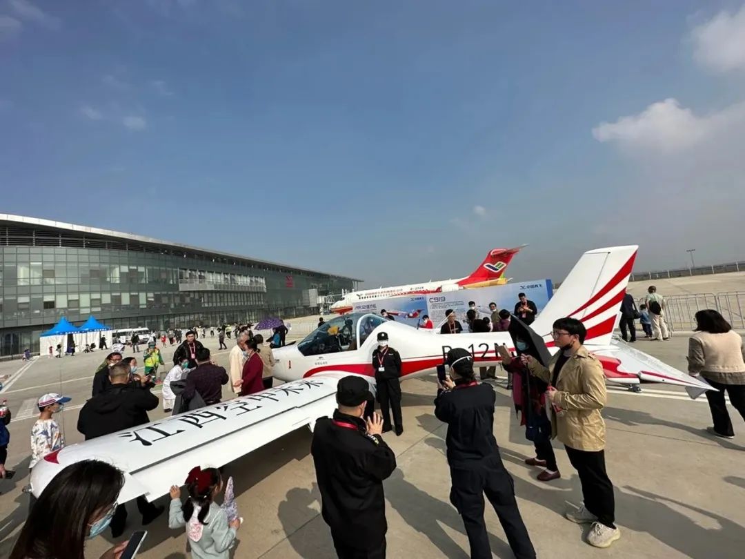 逆勢(shì)飛翔！山河航空攜手合作伙伴亮相2022南昌飛行大會(huì)