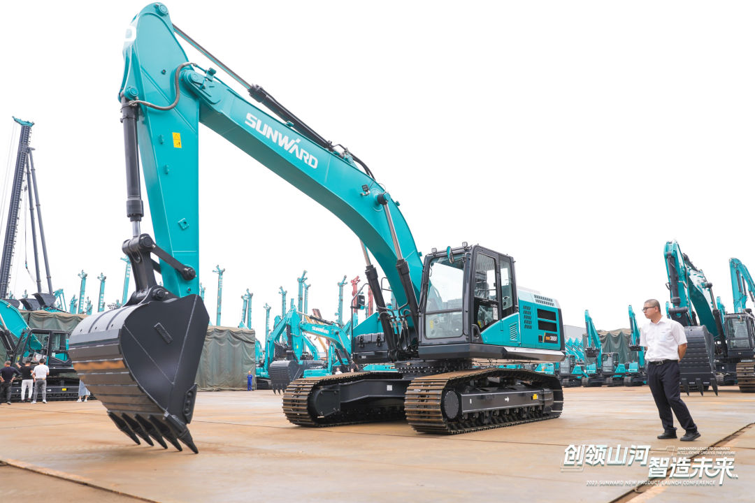 精品出擊、互動(dòng)不斷！山河智能F系列挖掘機(jī)閃耀長(zhǎng)沙展