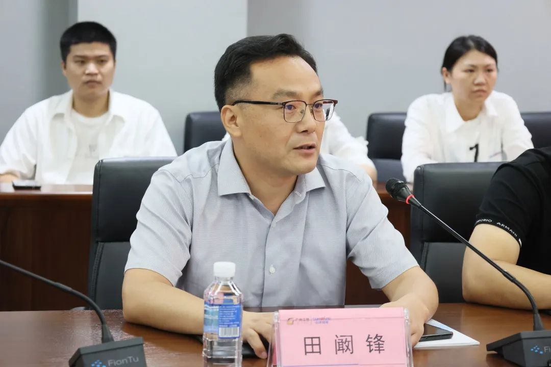 攜手開啟綠色轉(zhuǎn)型之路！山河智能&南京蓋百氏增程式電動(dòng)旋挖鉆機(jī)簽約儀式成功舉辦