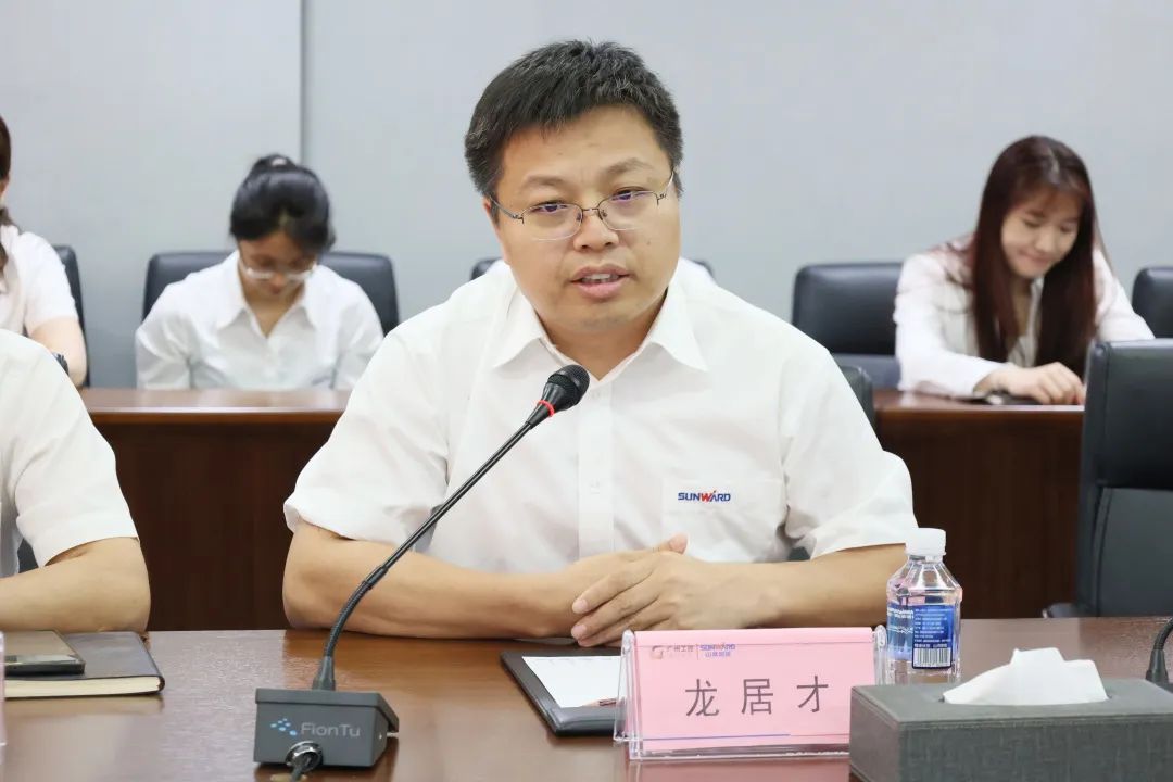 攜手開啟綠色轉(zhuǎn)型之路！山河智能&南京蓋百氏增程式電動(dòng)旋挖鉆機(jī)簽約儀式成功舉辦
