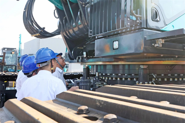 山河智能樁工機(jī)械再添強(qiáng)將！SWDM800H旋挖鉆機(jī)順利下線