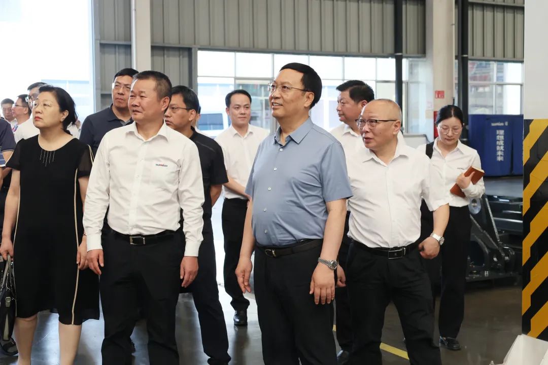 中宣部社科領(lǐng)域?qū)＜覍W者到山河智能調(diào)研高質(zhì)量發(fā)展
