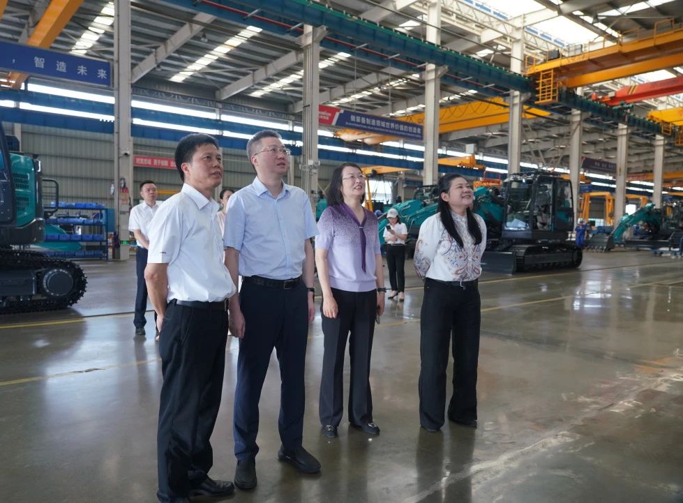 長沙市人民政府副市長、市工商聯(lián)主席康鎮(zhèn)麟調(diào)研山河智能