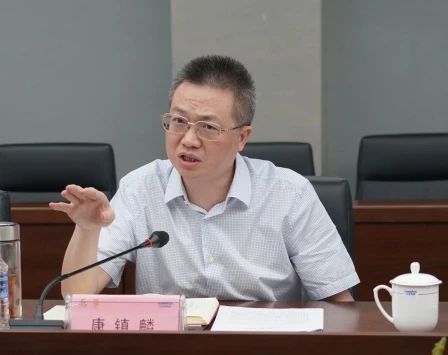 長沙市人民政府副市長、市工商聯(lián)主席康鎮(zhèn)麟調(diào)研山河智能