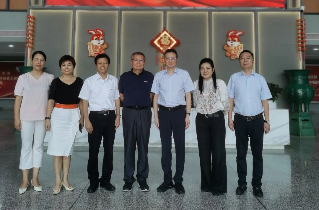 長沙市人民政府副市長、市工商聯(lián)主席康鎮(zhèn)麟調(diào)研山河智能