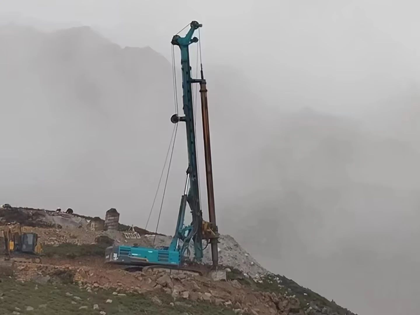 助力世界最高海拔特高壓直流輸電工程，山河智能旋挖鉆機展現(xiàn)硬核實力