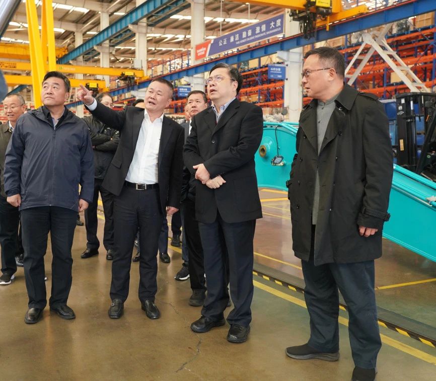 聚焦裝備再制造！上海市政協(xié)副主席、黨組副書記肖貴玉帶隊(duì)調(diào)研山河智能