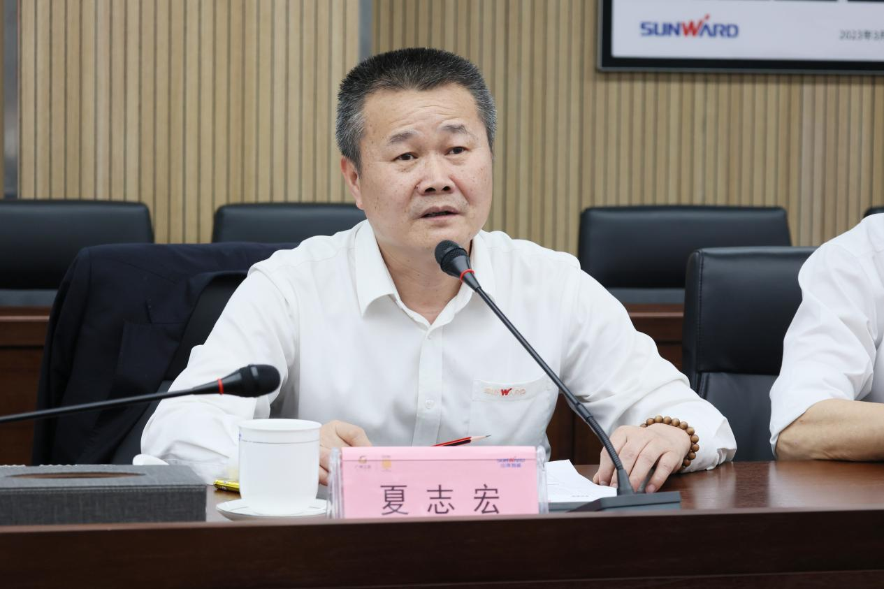 湖南鋼鐵集團黨委書記、董事長李建宇到山河智能調研交流