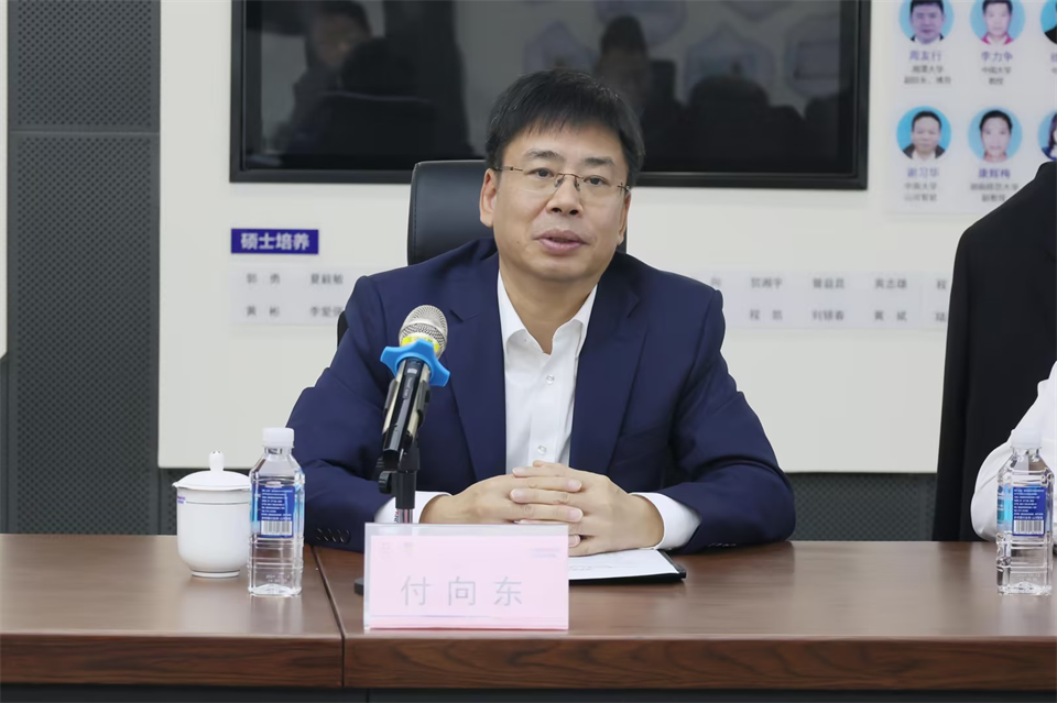 同船出海，共贏未來(lái)！中鐵九局副總經(jīng)理劉峻峰一行到訪山河智能