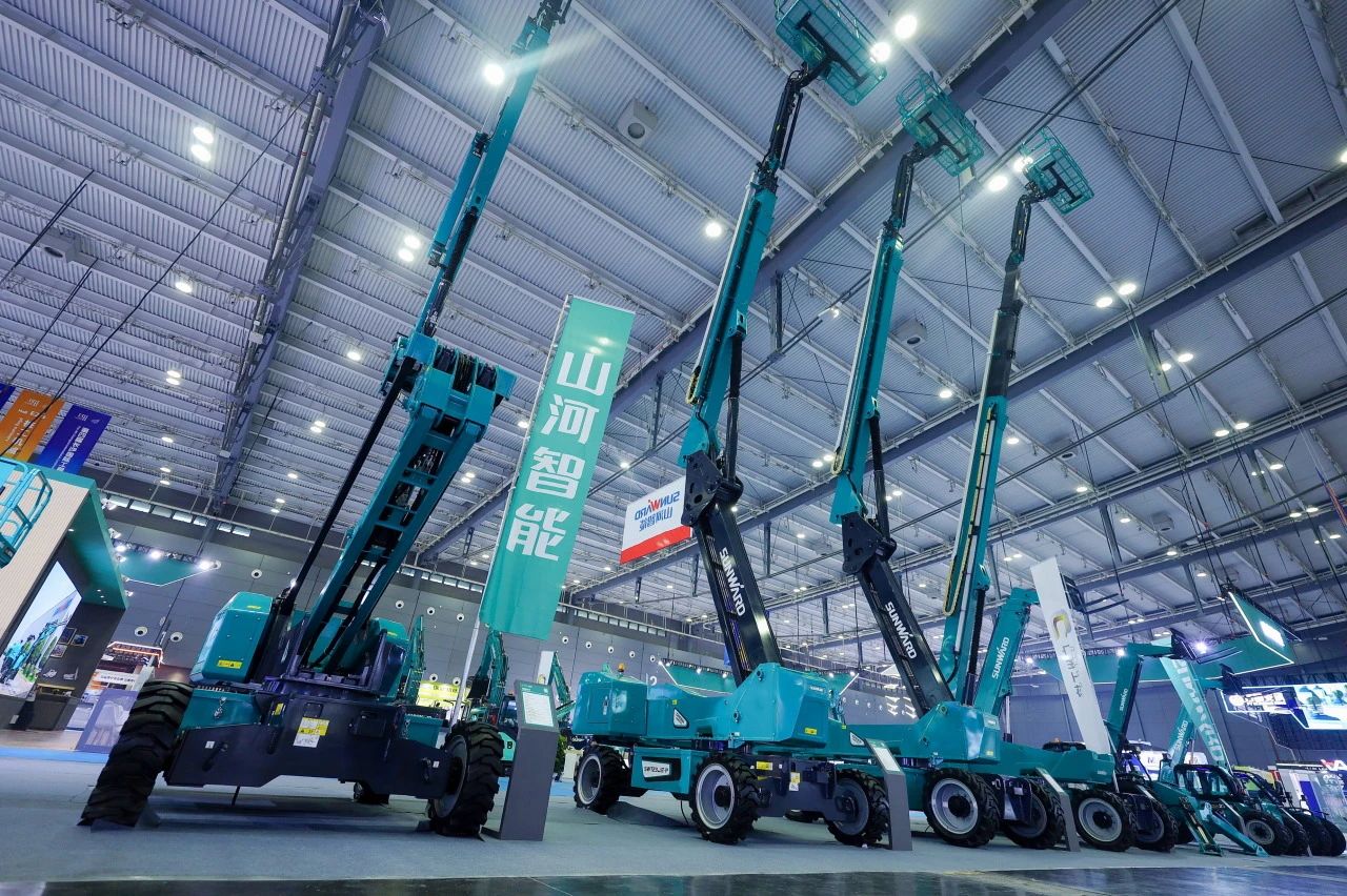2025 CICEE | 山河智能SWT34JE-P電動直臂式高空作業(yè)平臺重磅發(fā)布！