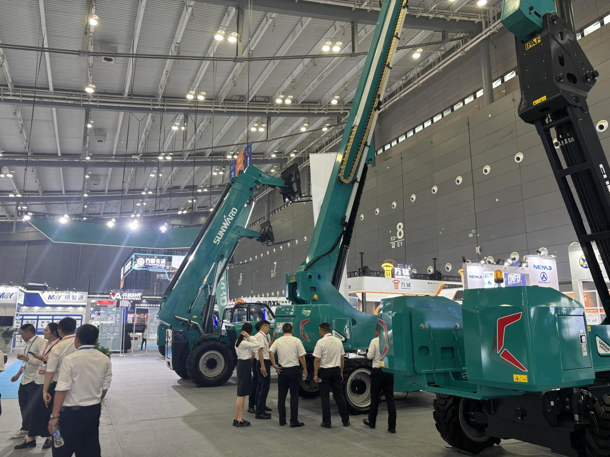 2025 CICEE | 山河智能SWT34JE-P電動直臂式高空作業(yè)平臺重磅發(fā)布！