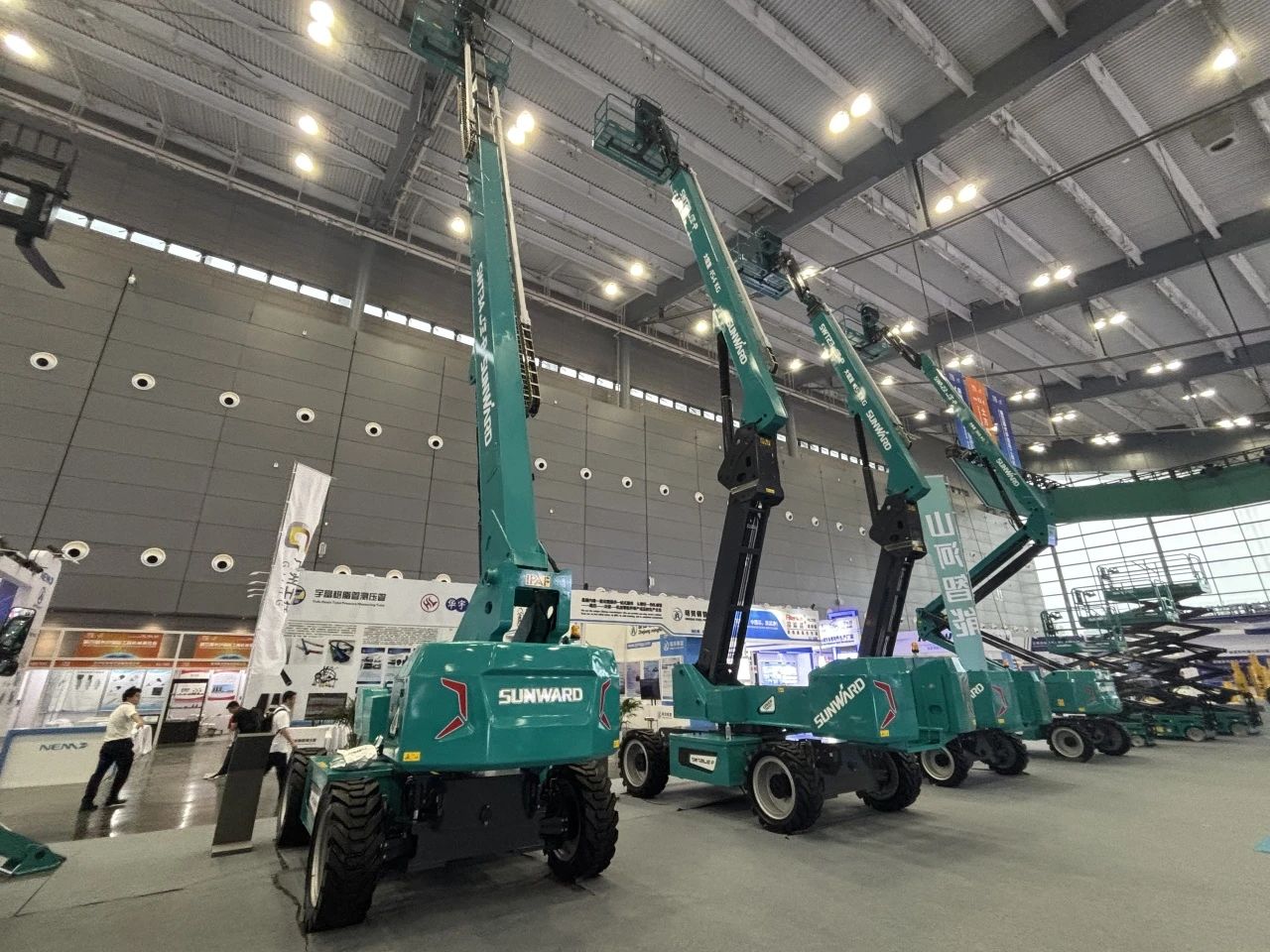2025 CICEE | 山河智能SWT34JE-P電動直臂式高空作業(yè)平臺重磅發(fā)布！