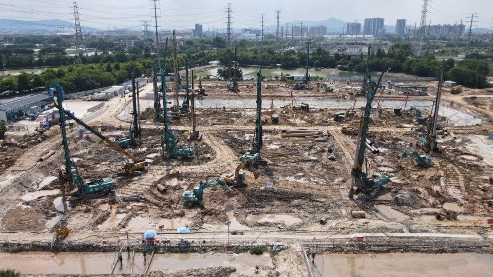 近20臺“山河綠”裝備實力集結(jié)，助力廣佛西環(huán)工程建設(shè)跑出“加速度”